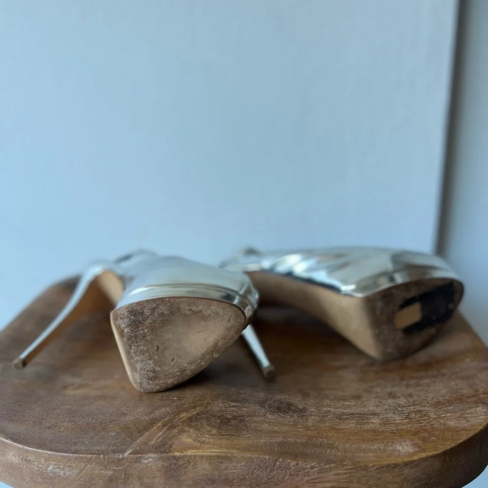 Giuseppe Zanotti Silver Heels with Sleek Design - Picture 8 of 10